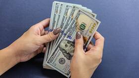 Как обменять доллары США на другую валюту в Кант